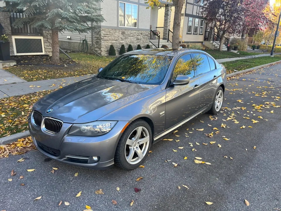 BMW 3 Series 2009 photo 2