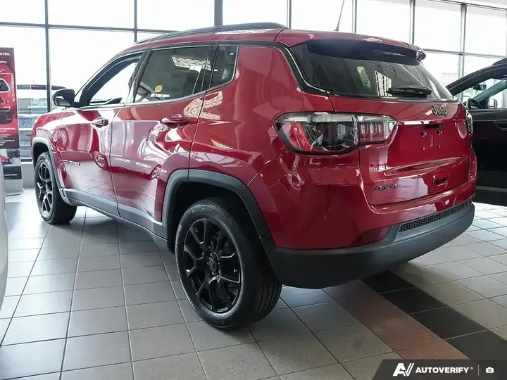 Jeep Compass 2026 photo 2
