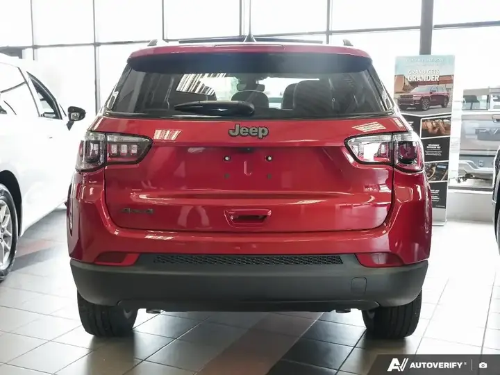 Jeep Compass 2026 photo 3