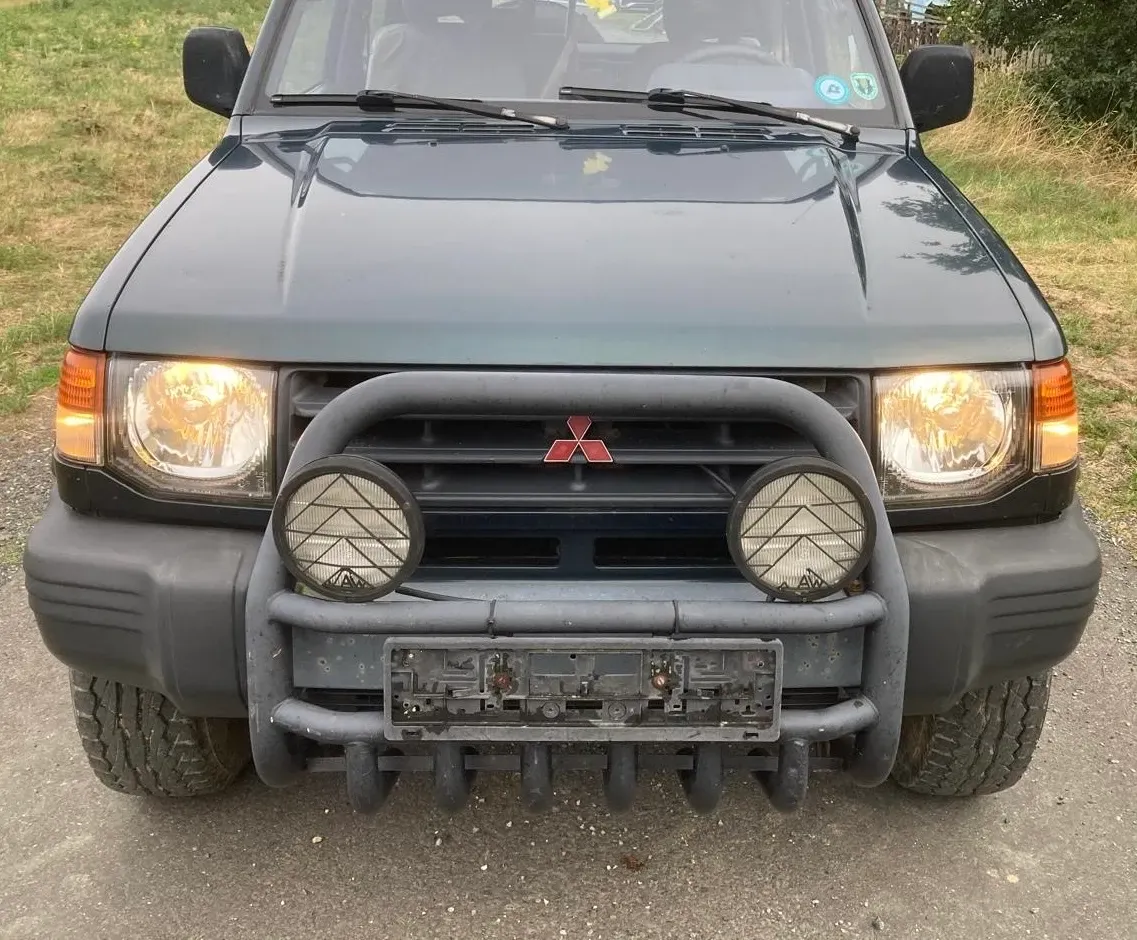 Mitsubishi Pajero 1999 photo 2
