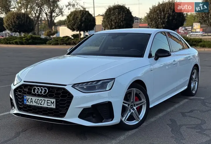 Audi A4 2021 photo 3