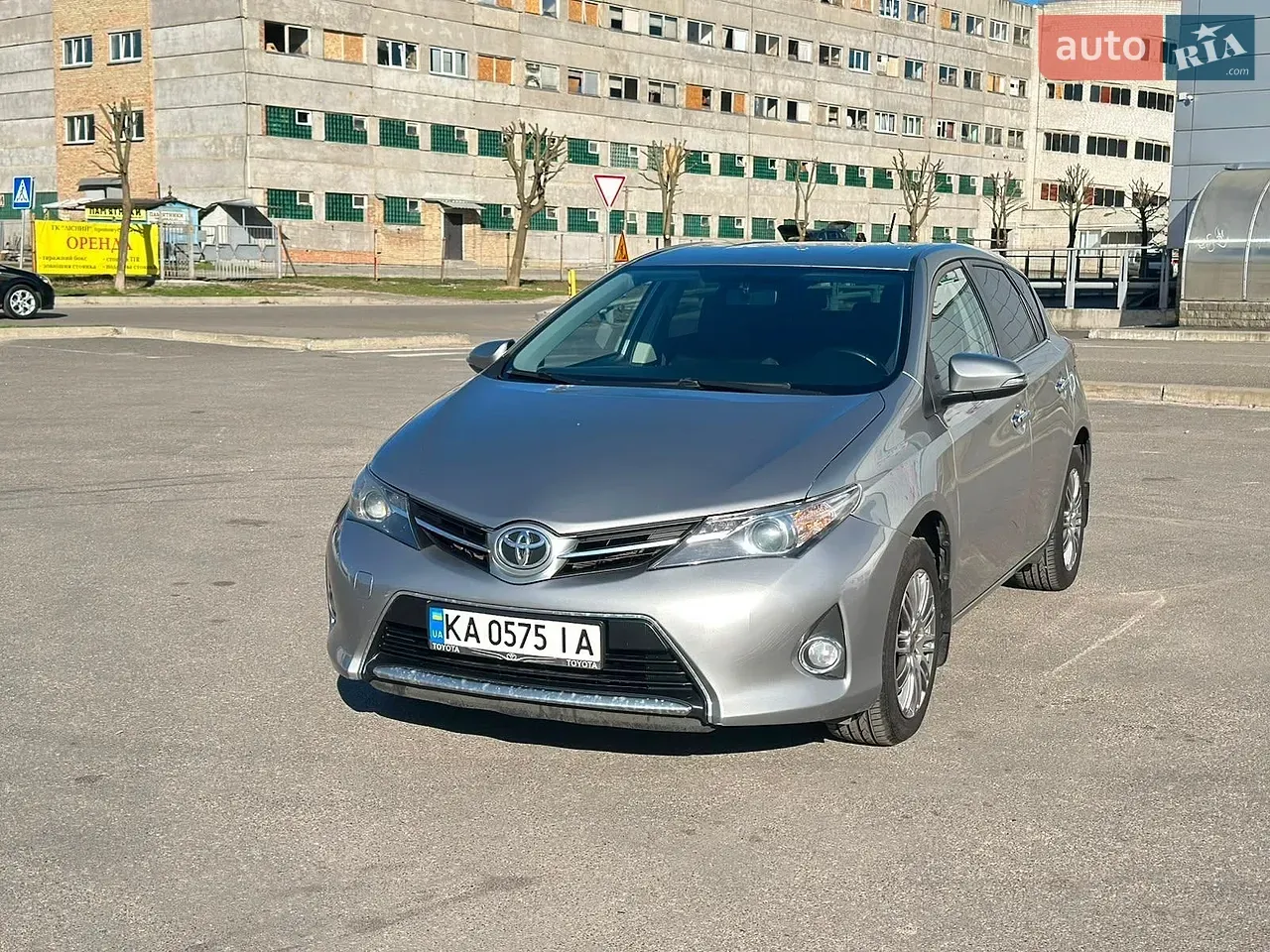 Toyota Auris 2012 photo 2