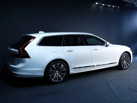 Volvo V90 2023 photo 3
