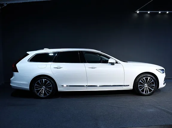 Volvo V90 2023 photo 2