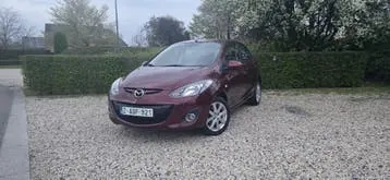 Mazda 2 2011 photo 3