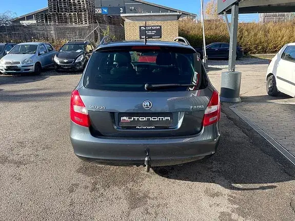 Skoda Fabia 2015 photo 4