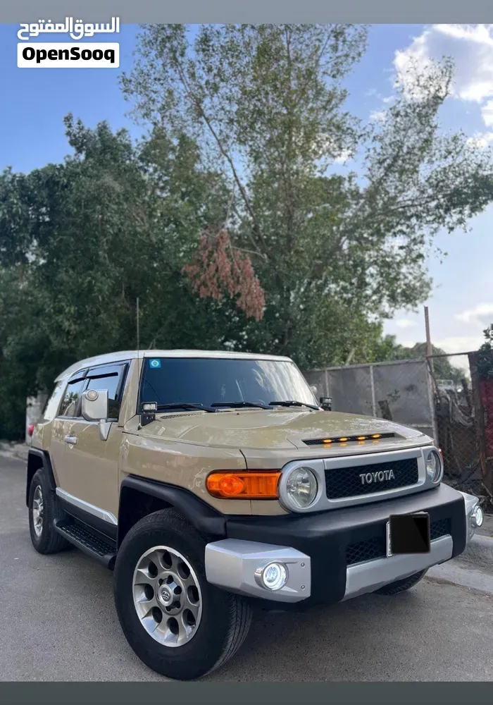 Toyota Fj 2011 photo 4