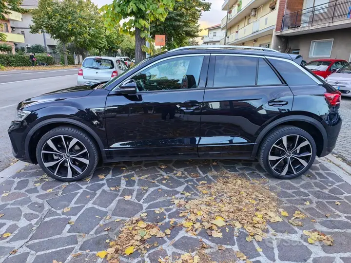 Volkswagen T-Roc 2024 photo 2