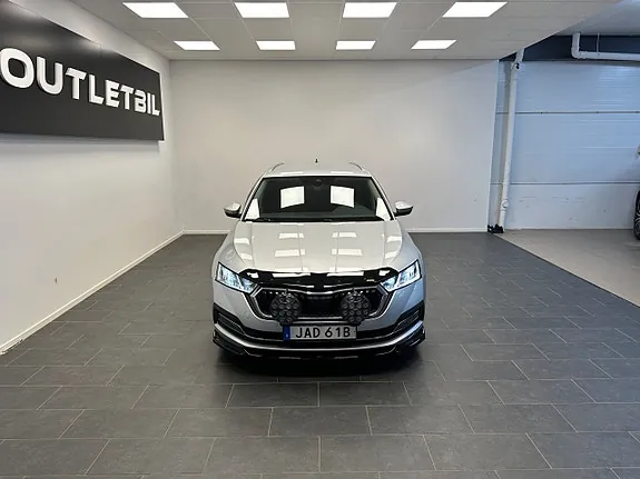 Skoda Octavia 2023 photo 5