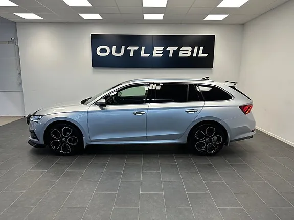 Skoda Octavia 2023 photo 2