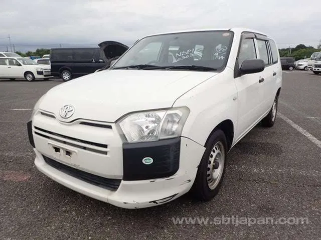 Toyota Probox 2017 photo 2