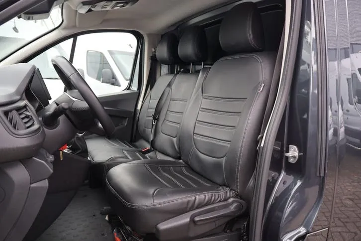 Renault Trafic 2023 photo 2