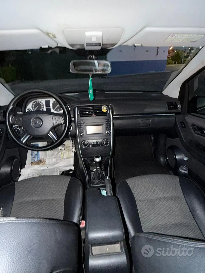 Mercedes-Benz B-Class 2009 photo 5