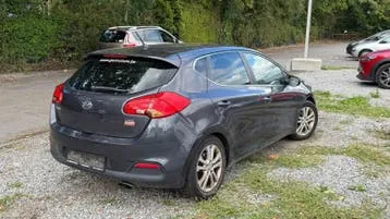 Kia Ceed 2012 photo 2