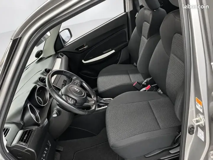 Suzuki Swift 2021 photo 4