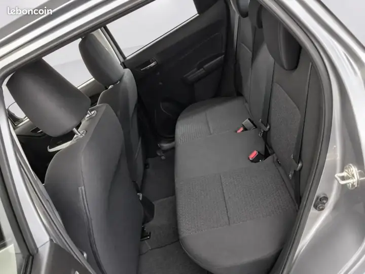 Suzuki Swift 2021 photo 5