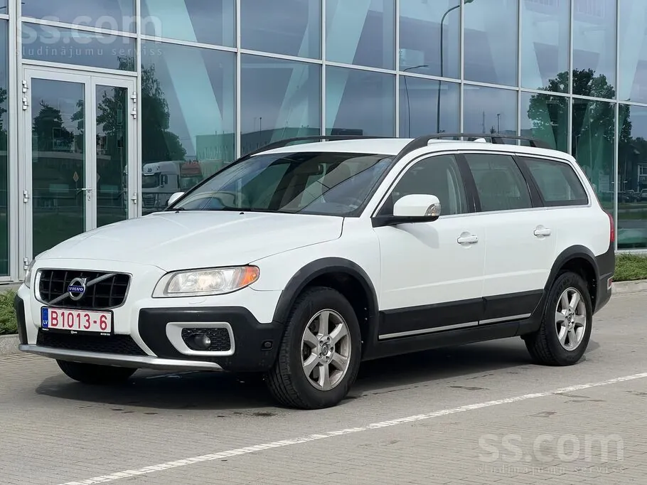 Volvo Xc70 2011 photo 2