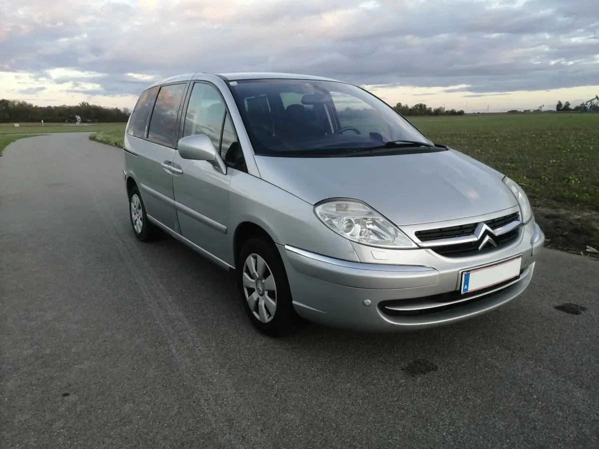 Citroen C8 2011 photo 2
