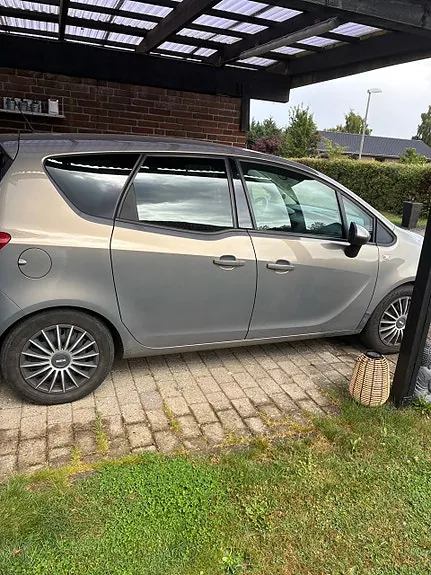 Opel Meriva 2011 photo 4