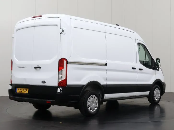 Ford Transit 2024 photo 2