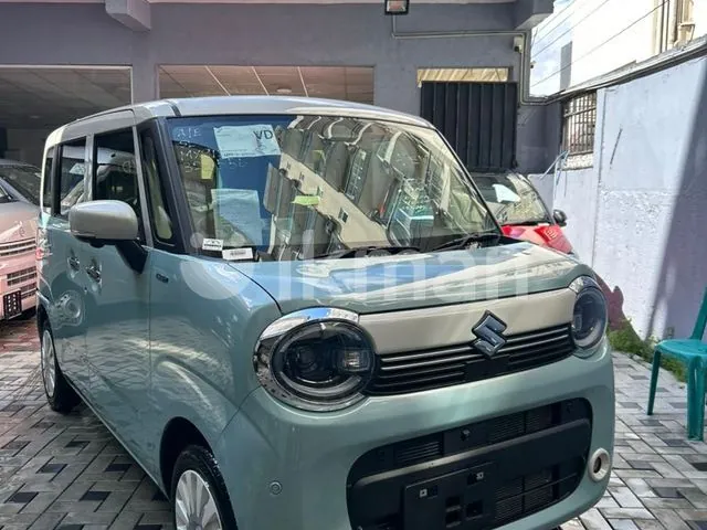 Suzuki Spacia