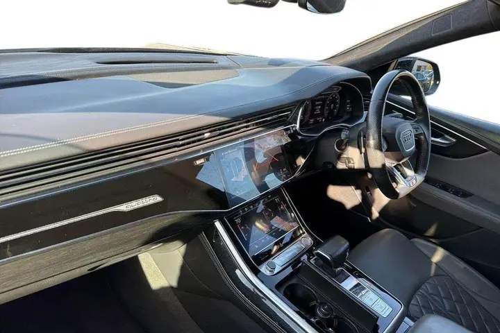 Audi Q8 2019 photo 2