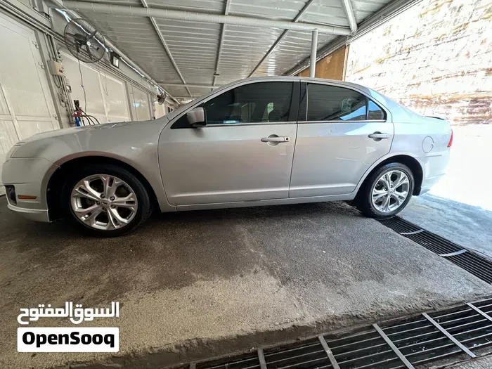 Ford Fusion 2012 photo 2