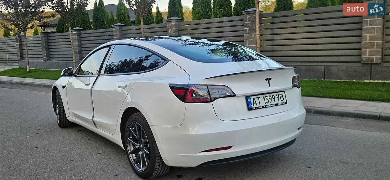 Tesla Model 3 2019 photo 3