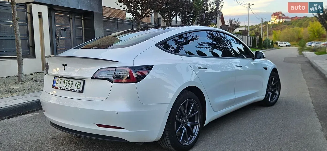 Tesla Model 3 2019 photo 4