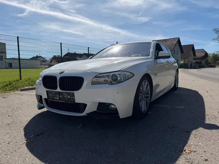 BMW 5 Series 2012 photo 3
