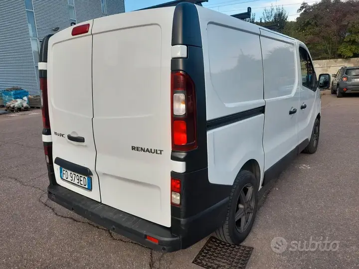 Renault Trafic 2016 photo 5