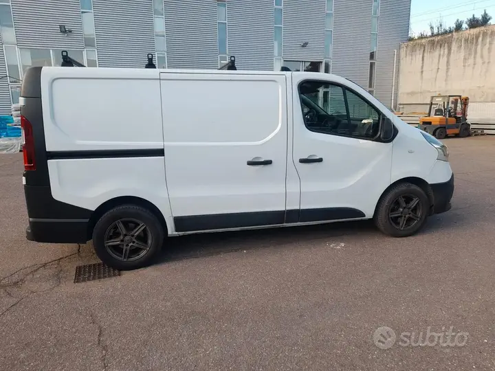 Renault Trafic 2016 photo 4