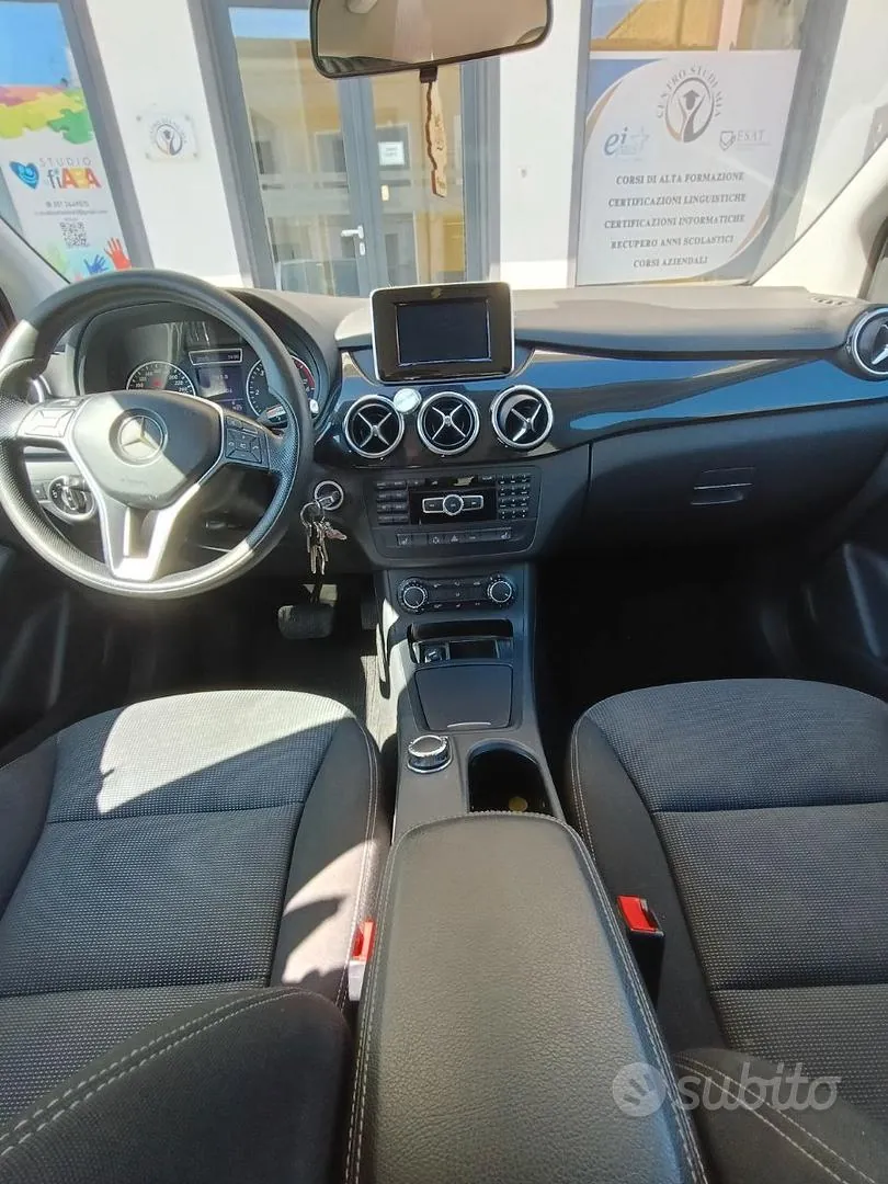 Mercedes-Benz B 2014 photo 2
