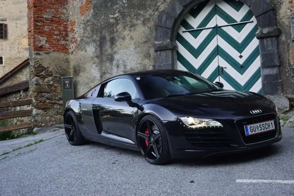 Audi R8
