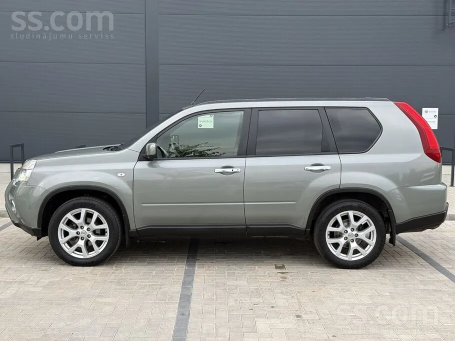Nissan X-Trail 2012 photo 2