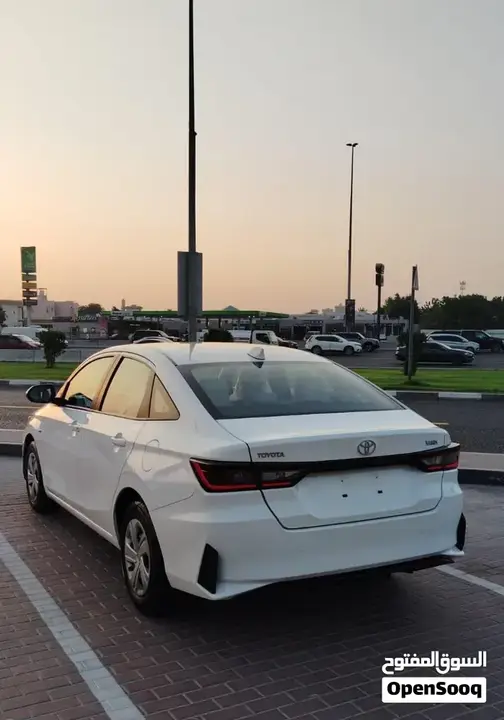 Toyota Yaris 2023 photo 4