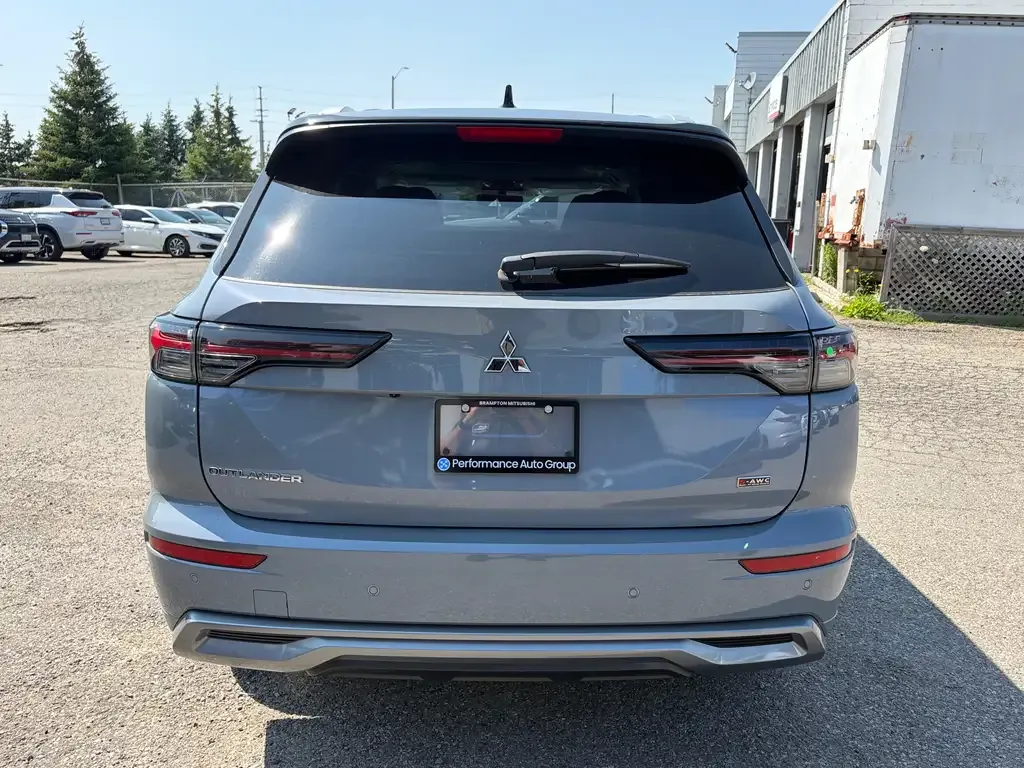 Mitsubishi Outlander 2026 photo 4