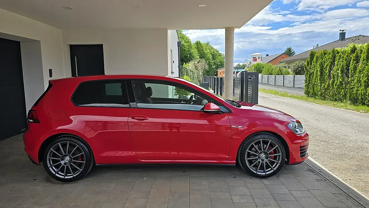 Volkswagen Golf 2015 photo 2
