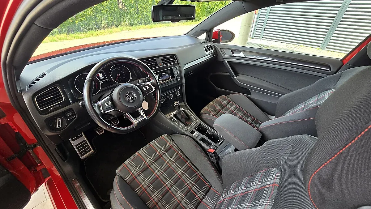 Volkswagen Golf 2015 photo 3