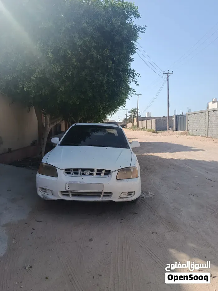 Hyundai Verna 2002 photo 3