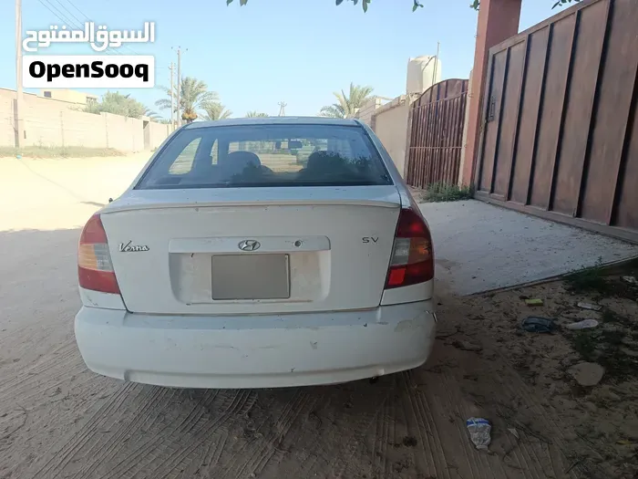 Hyundai Verna 2002 photo 2