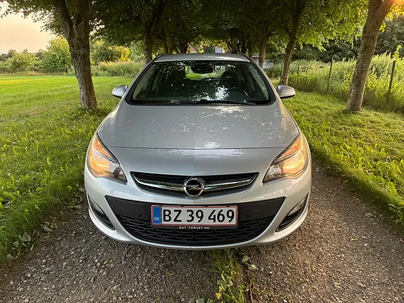 Opel Astra 2014 photo 5