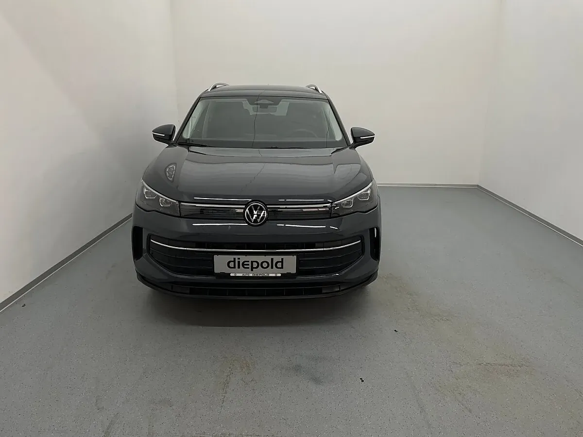 Volkswagen Tiguan 2025 photo 2