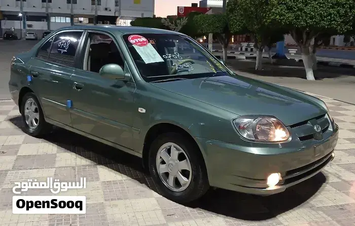 Hyundai Verna 2004 photo 2