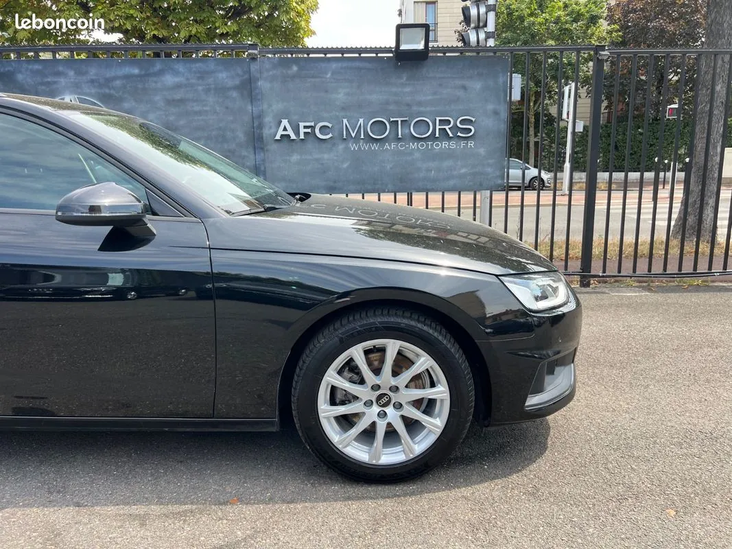 Audi A4 2023 photo 5