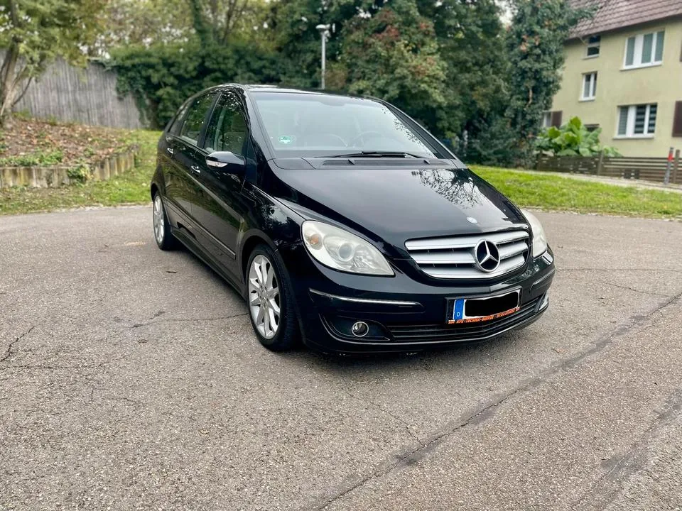 Mercedes-Benz B 200