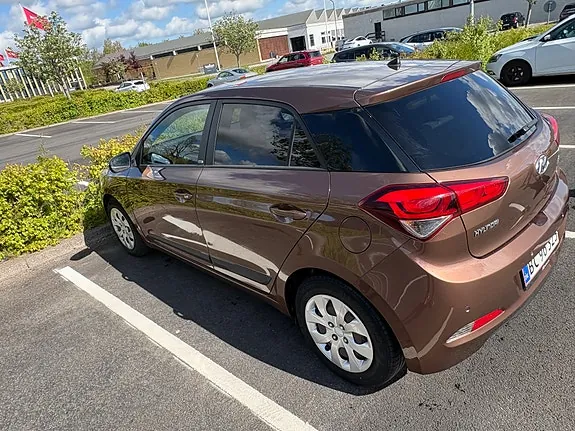 Hyundai I20 2015 photo 2