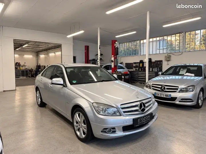 Mercedes-Benz C-Class 2008 photo 2