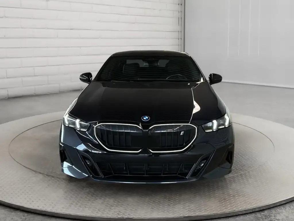 BMW I5 2025 photo 2