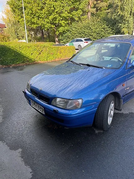 Toyota Carina 1998 photo 2
